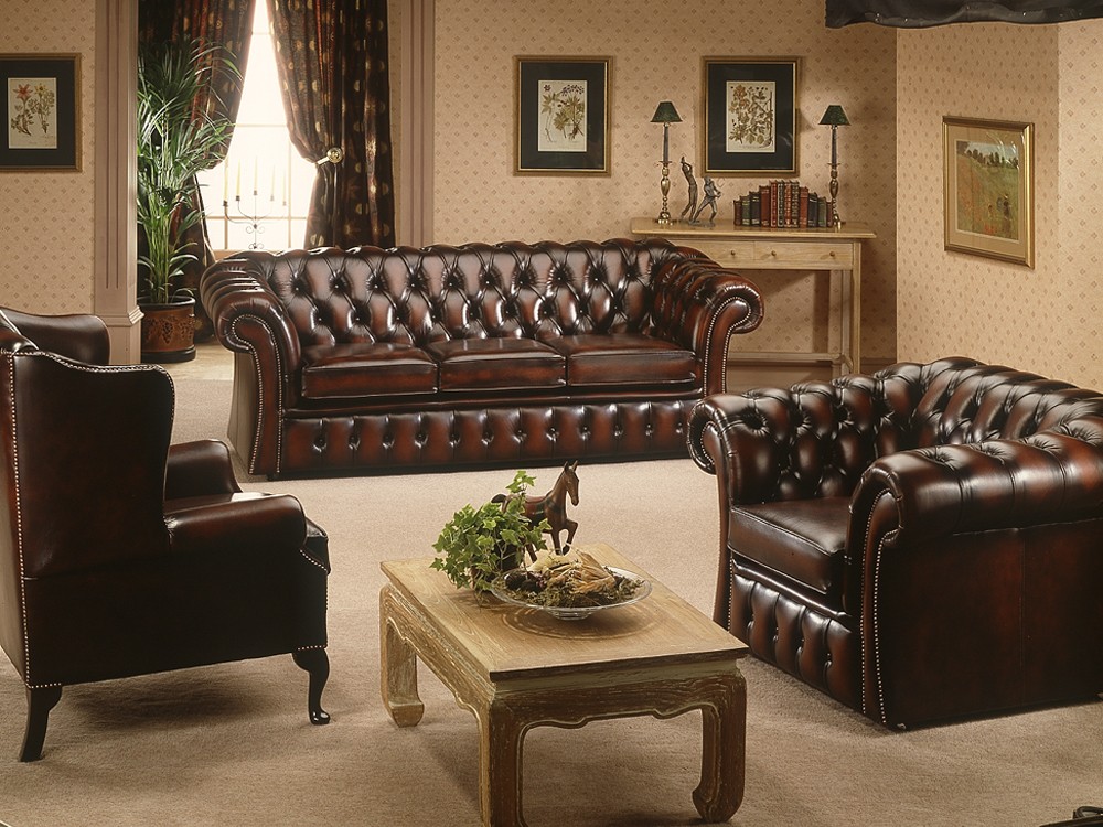 Gladbury Traditional Leather Sofa