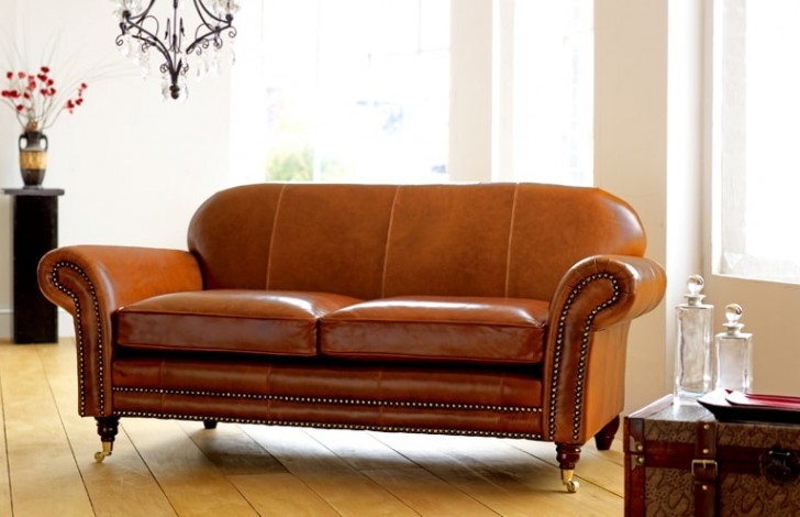 Henley Distinctive Leather Sofa