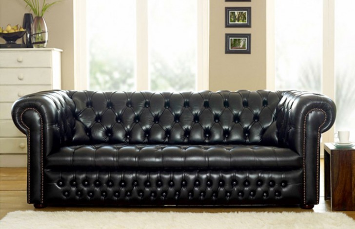 Ludlow Compact Chesterfield Sofa