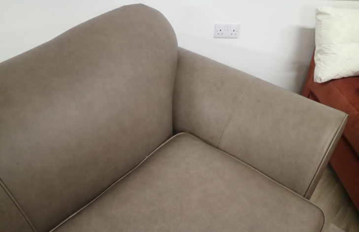 St David Curved Back Leather Sofa - 4 Seater - Mistral Canyon