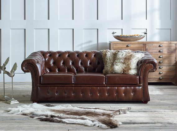 Gladbury Traditional Leather Sofa