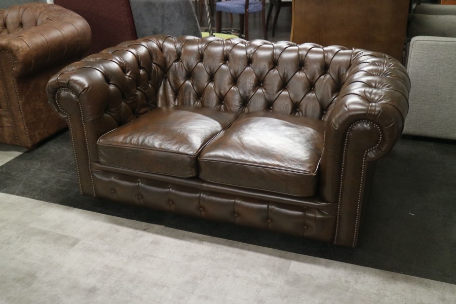 Burwood Vintage Leather Chesterfield - 2 Seater - Brooklyn Oak