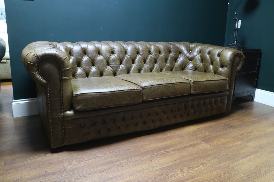 Claridge Luxury Leather Chesterfield Sofa - 3 Seater - Vintage Truffle