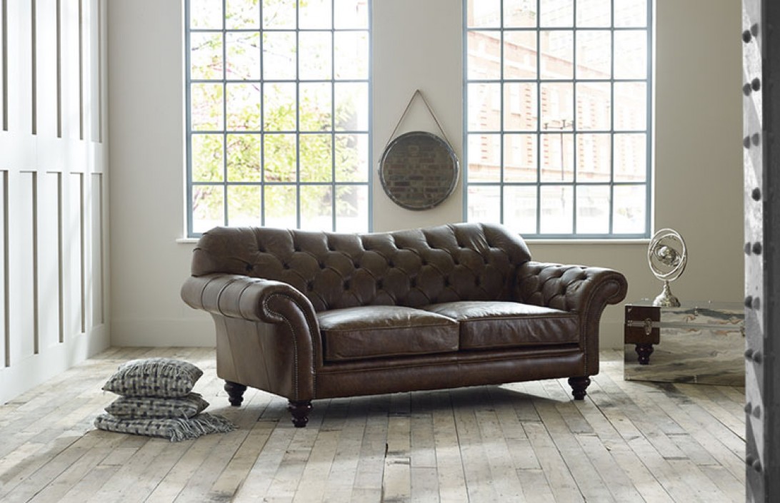 Retro brown leather on sale couch